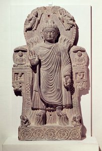 El Buda del Gran Milagro o, Milagro de Sravasti, del monasterio de Paitava, Escuela de Kapisa, siglo III-IV (esquisto)